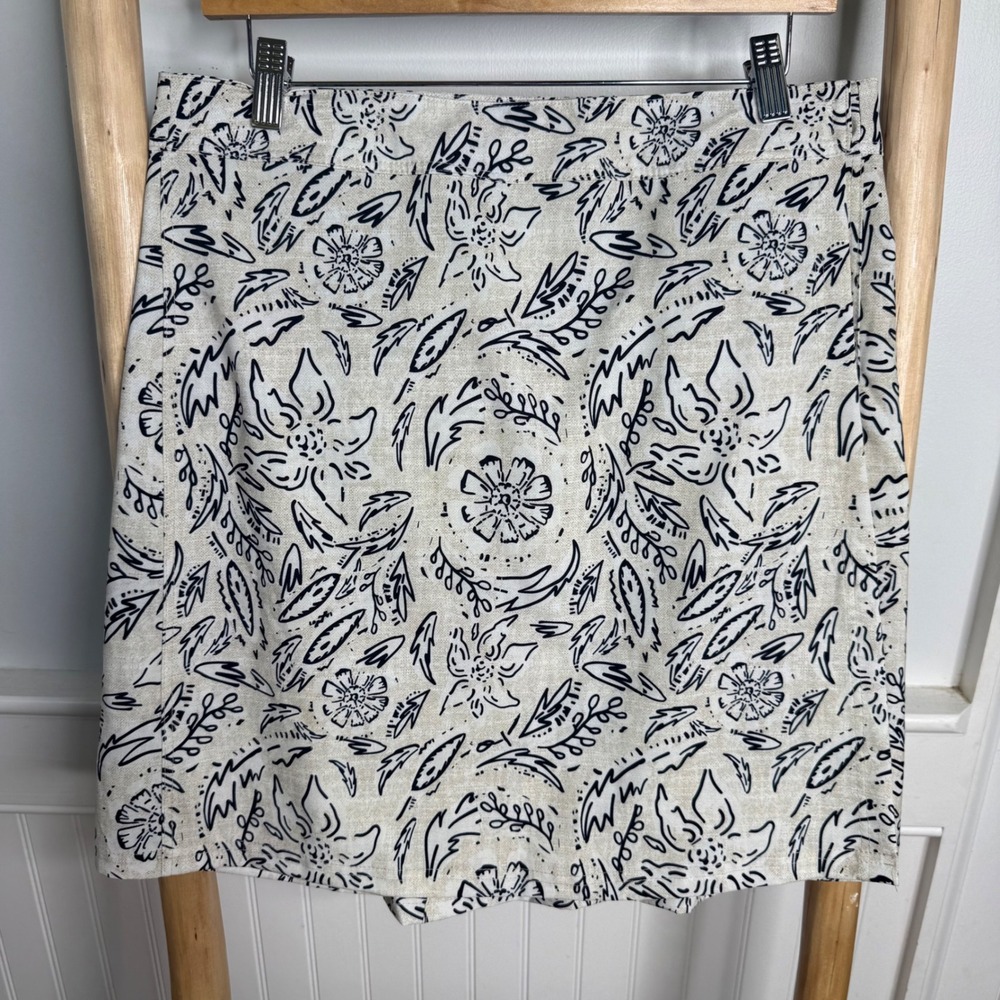 RipSkirt Hawaii Length 1 Wrap Skirt Cream Navy Blue Floral Batik Print Medium